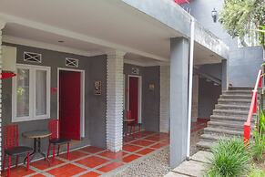 RedDoorz Plus @ Otista Garut