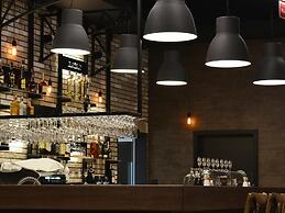 AZUL Hotel & Restaurant