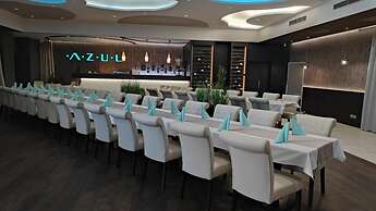 AZUL Hotel & Restaurant
