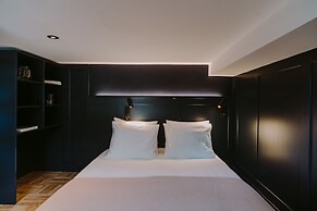 Supernova Hotel