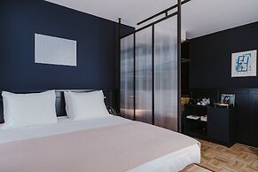 Supernova Hotel