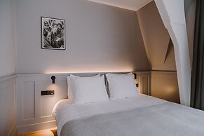 Supernova Hotel