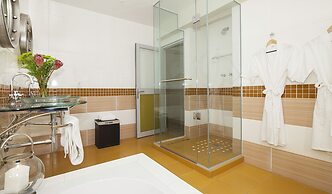 Magellans Hotel