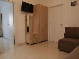 Mimi Lux Apartments