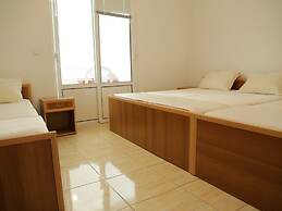 Mimi Lux Apartments