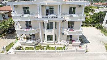 Mimi Lux Apartments