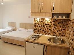 Mimi Lux Apartments