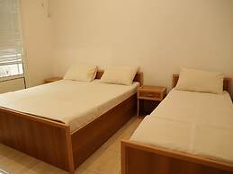 Mimi Lux Apartments