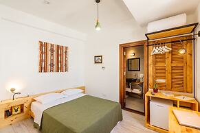 Djumba Hotel & Cafe