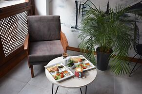 Djumba Hotel & Cafe