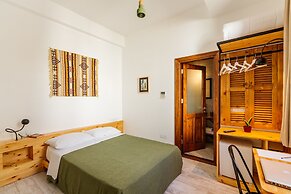 Djumba Hotel & Cafe