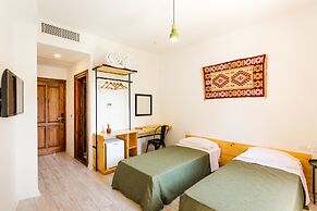 Djumba Hotel & Cafe