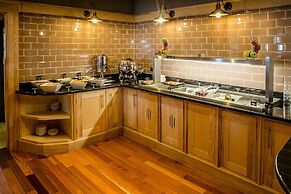 Allingham Arms Hotel