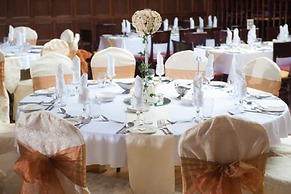 Allingham Arms Hotel