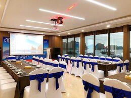 Vincent Halong Hotel