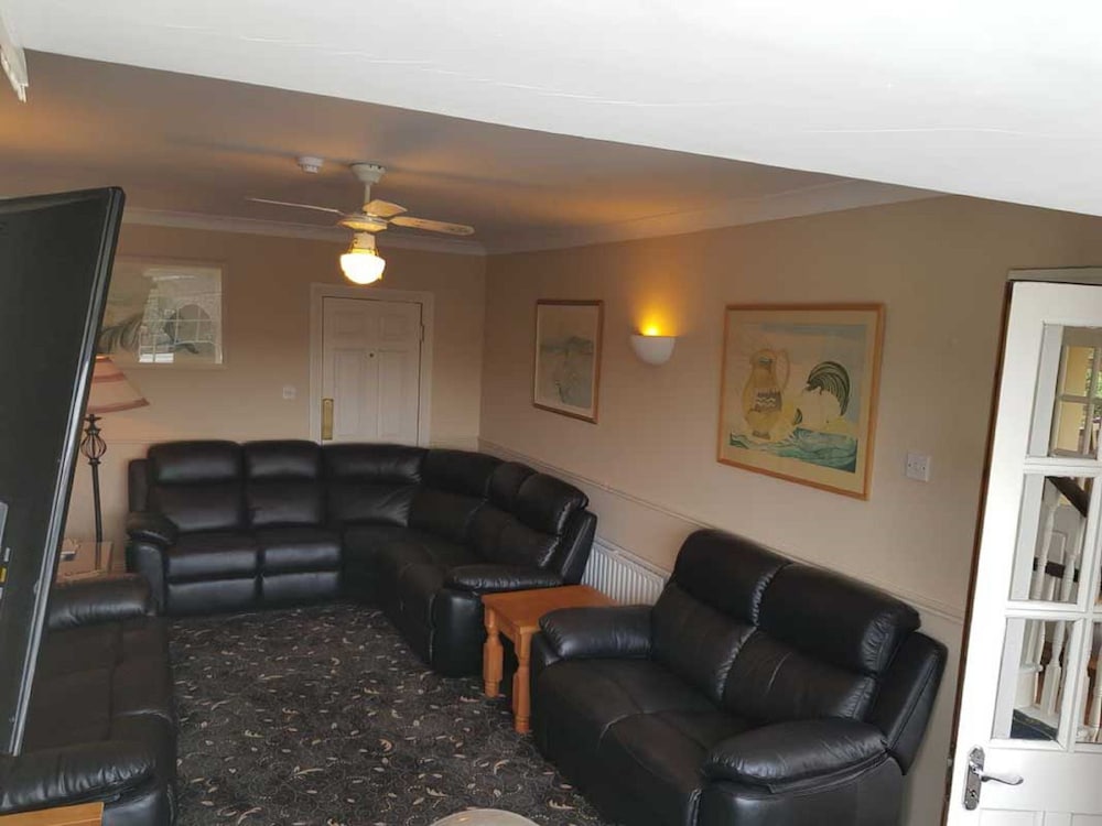 The River's Edge Guest House