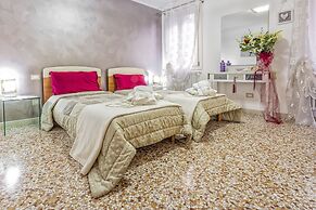 Venice Dream House Tosca