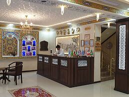 Sharq Plaza