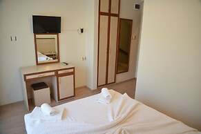 Ayhan Otel