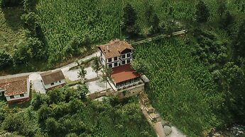 Iskalita Otel