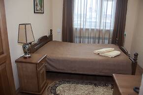 Domashny Hotel