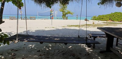 Perla Dhangethi