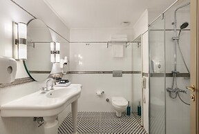 Reo Hotel