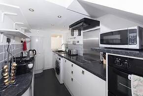 Seafront Walk Garden Apartment