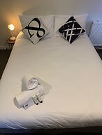 Snowman Lodge