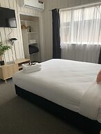Snowman Lodge