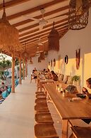 Seaesta Komodo Hotel & Hostel