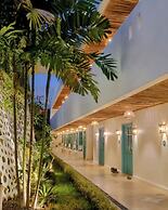Seaesta Komodo Hotel & Hostel