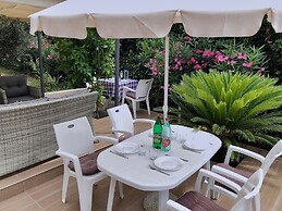 Axenia Hotel