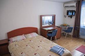 Axenia Hotel