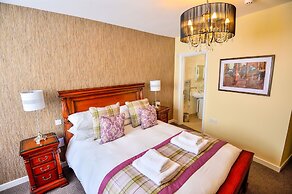 The George Hotel
