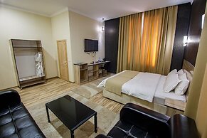 Level Hotel