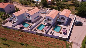 Pax House 1