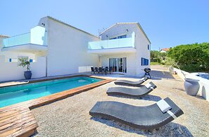 Pax House 1