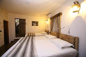 Heraklis Hotel