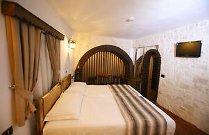 Heraklis Hotel