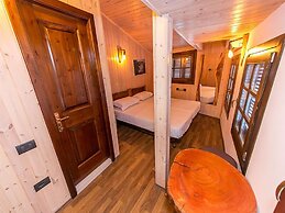 Heraklis Hotel