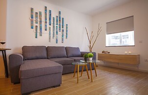 A30 - Tamar Ground- Floor Flat by DreamAlgarve