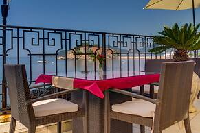 Montesan Apartments