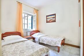 Montesan Apartments
