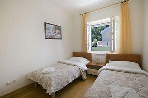 Montesan Apartments