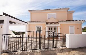 D08 - Bay View Villa in Vale da Lama
