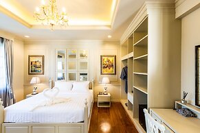 Merchant Villa