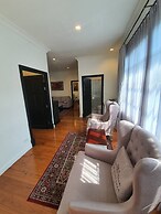 Merchant Villa