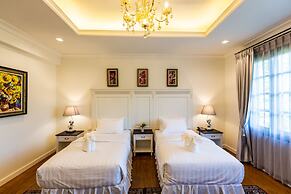 Merchant Villa