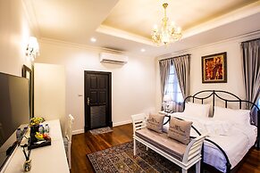 Merchant Villa